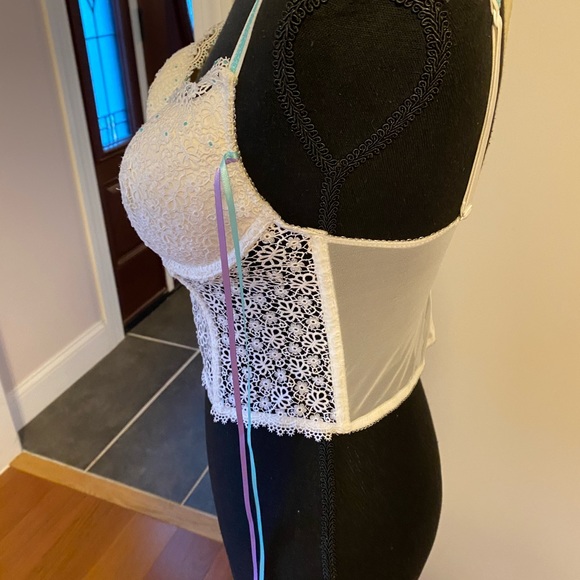 Victoria’s Secret Lined Demi half body bra 34B - Picture 3 of 13